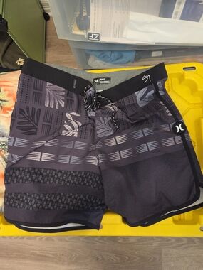 Hurley X Sig Zane Men’s Black & Gray Patterned Board Shorts